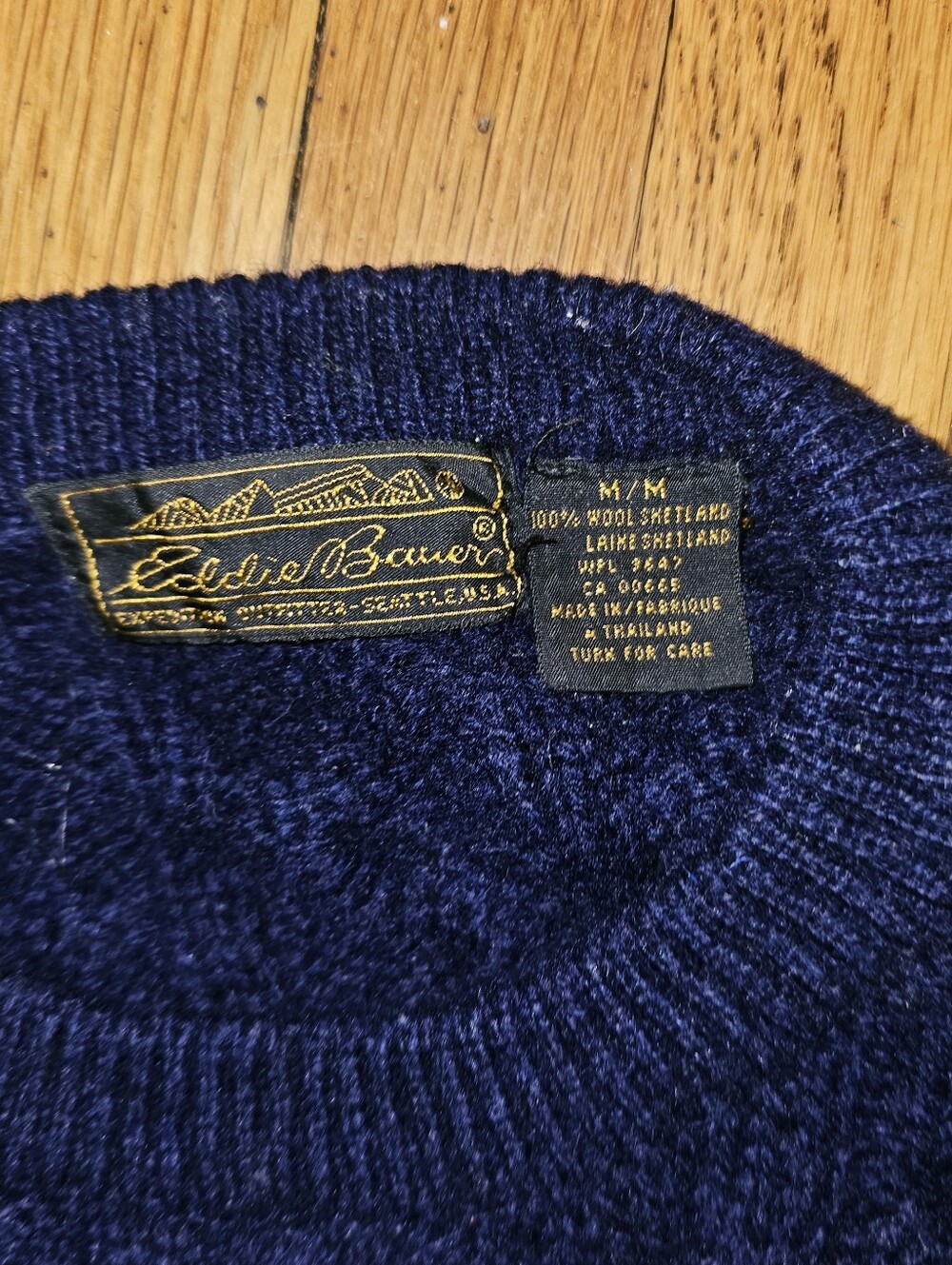 Eddie Bauer Men's Cable Knit Crewneck Sweater - Deep Blue - Picture 2 of 2